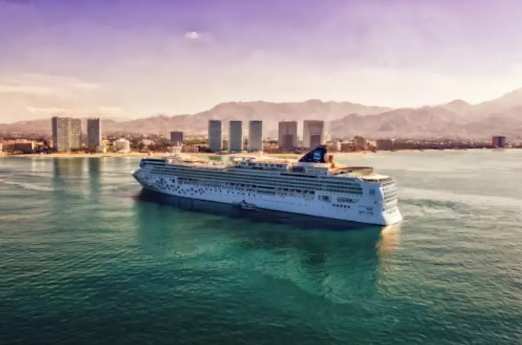 麗星郵輪環遊世界,開啟你的海上精彩之旅!